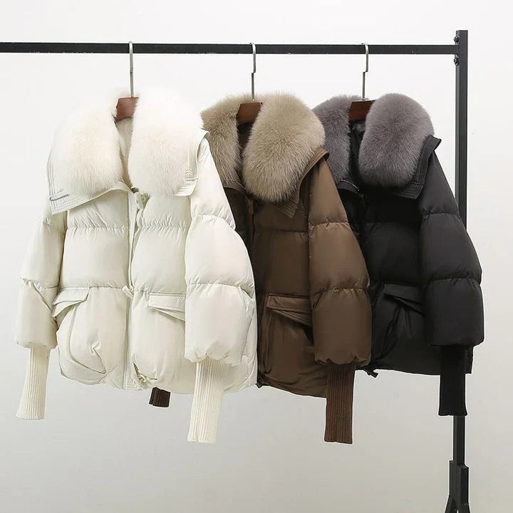 Arctic Luxe - Elegant Puffer Jacket with Faux Fur Collar