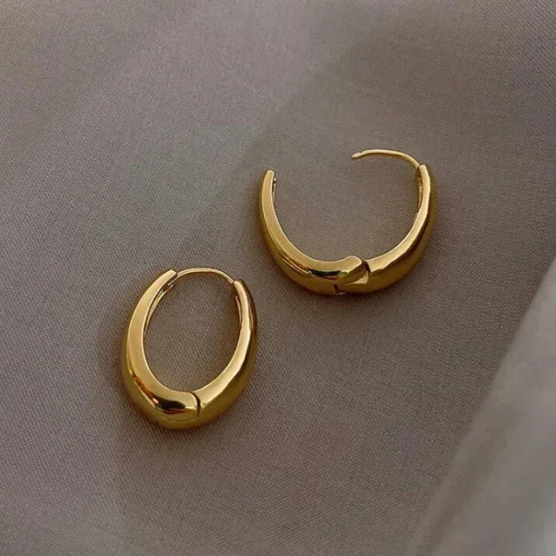 Aurum Glow - Tijdloze Gouden Elegantie