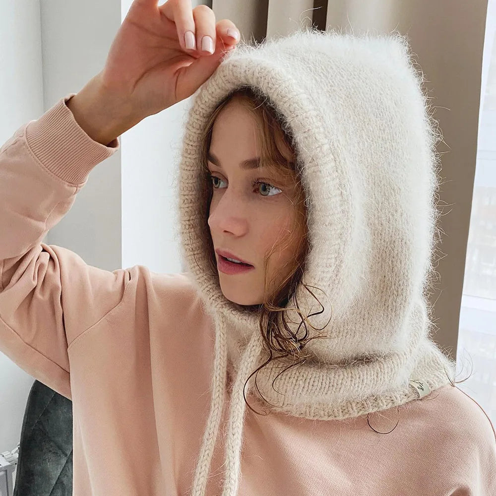 Knitted Cosy Hood - Winter Must-Have