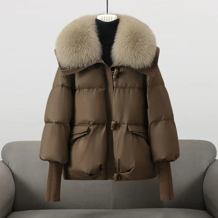 Arctic Luxe - Elegant Puffer Jacket with Faux Fur Collar